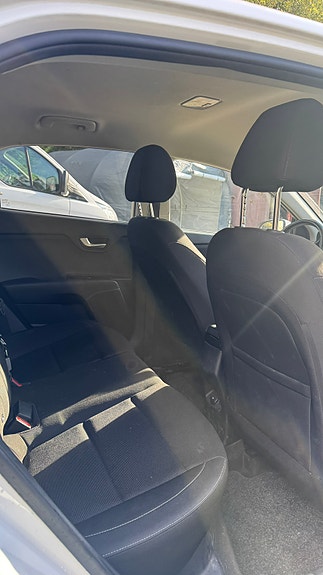 Kia Rio 7 of 8
