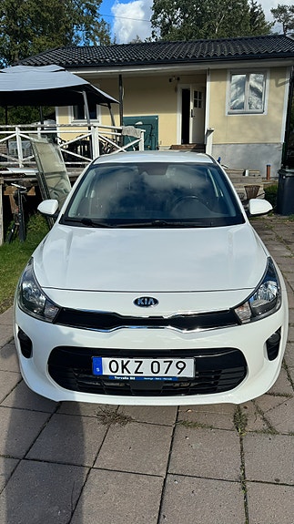 Kia Rio 2 of 8