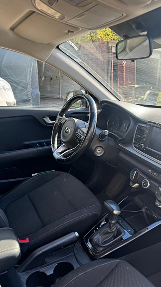 Kia Rio 5 of 8