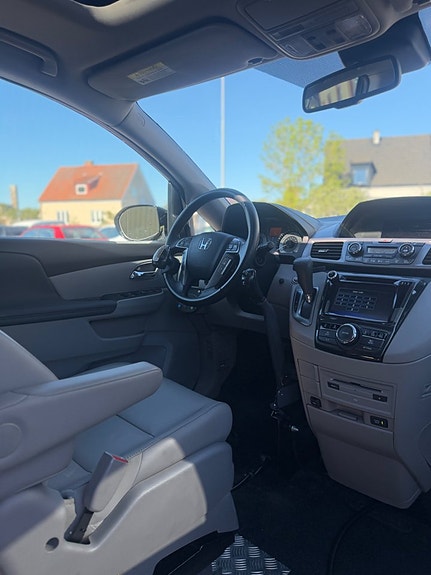 Honda Odyssey 15 of 25