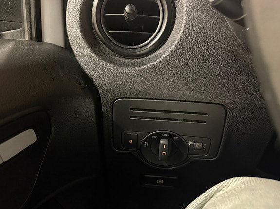 Mercedes-Benz Vito 109 16 of 18