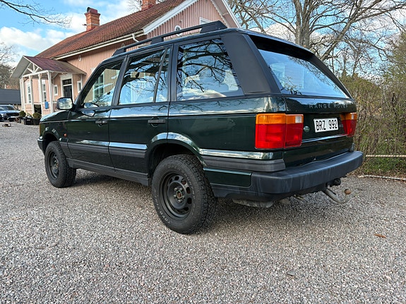 Land Rover Range Rover 2 of 5