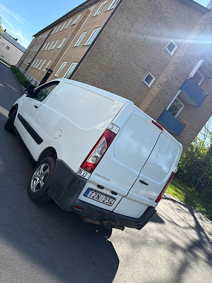 Peugeot Expert 2 of 5