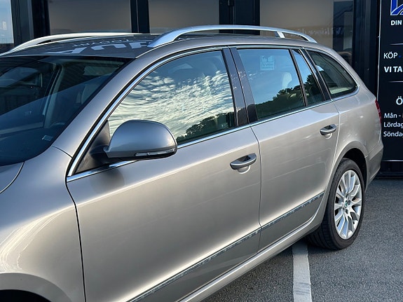 Skoda Superb 2 of 5