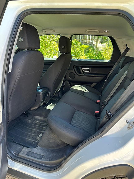 Land Rover Discovery Sport 9 of 12