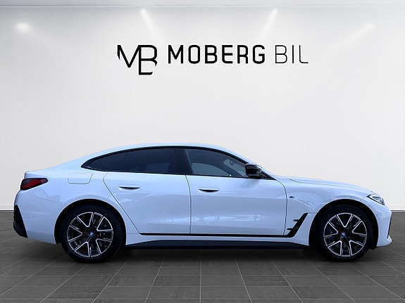BMW i4 4 of 5
