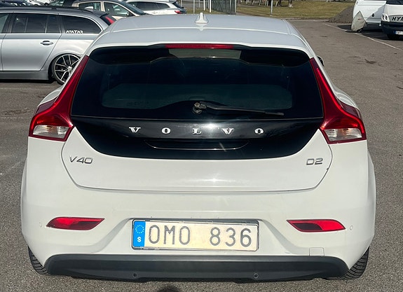Volvo V40 4 of 5