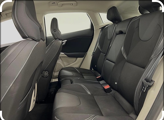 Volvo V40 6 of 10