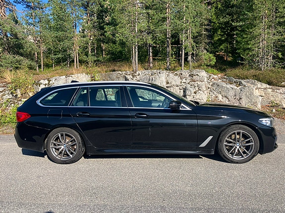 BMW 520d 3 of 5