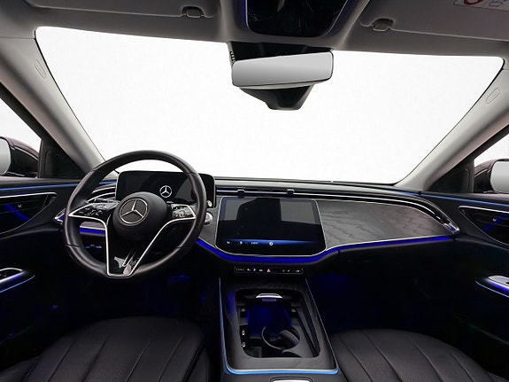 Mercedes-Benz E300 10 of 30