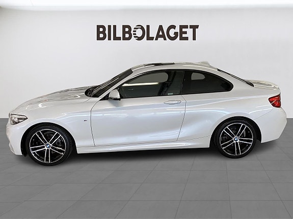 BMW 218i 2 of 5