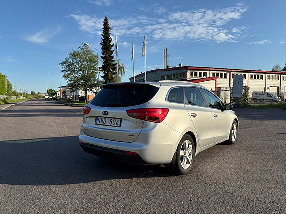 Kia Ceed 2 of 6