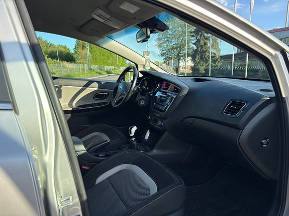 Kia Ceed 3 of 6