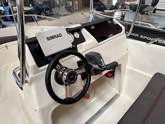 HR 480sc Evinrude E-TEC 60hp 8 of 12