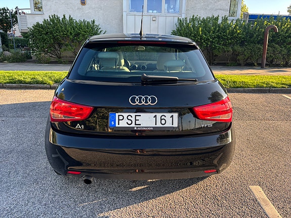 Audi A1 3 of 5