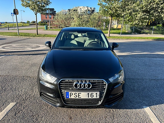 Audi A1 2 of 5