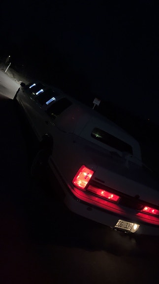 Lincoln Town Car 4 of 5