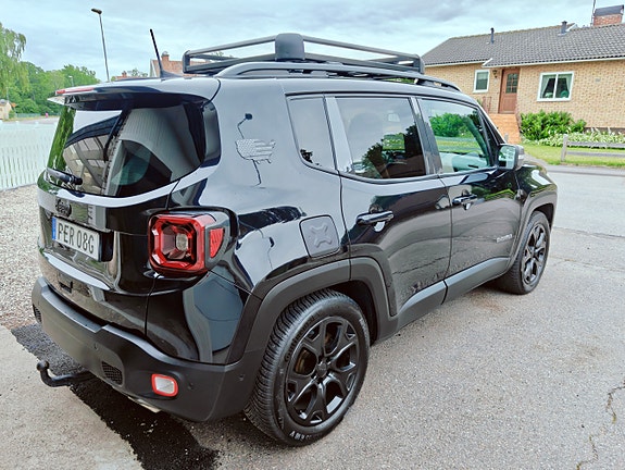Jeep Renegade 2 of 8
