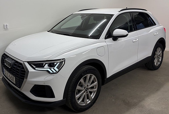 Audi Q3 4 of 5