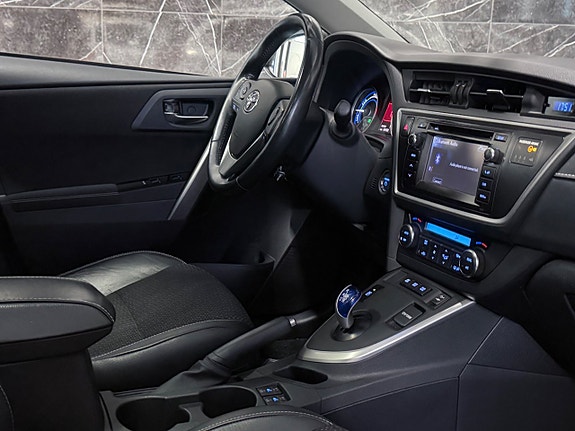 Toyota Auris 19 of 22