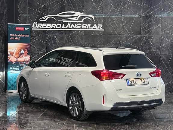Toyota Auris 5 of 22