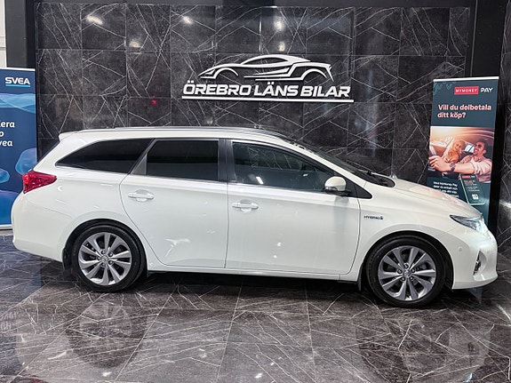 Toyota Auris 10 of 22