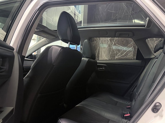 Toyota Auris 14 of 22