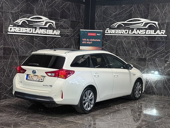 Toyota Auris 6 of 22