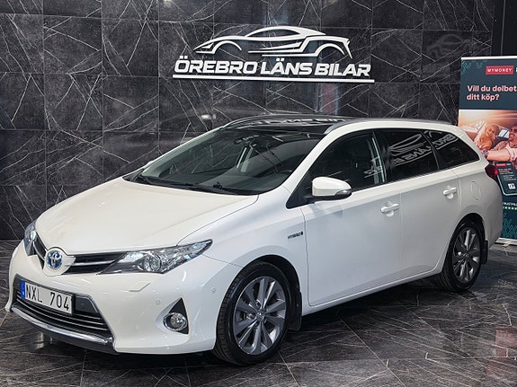 Toyota Auris 4 of 22