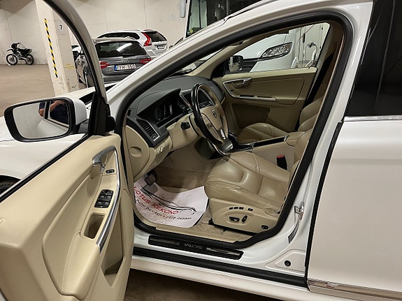 Volvo XC60 6 of 10