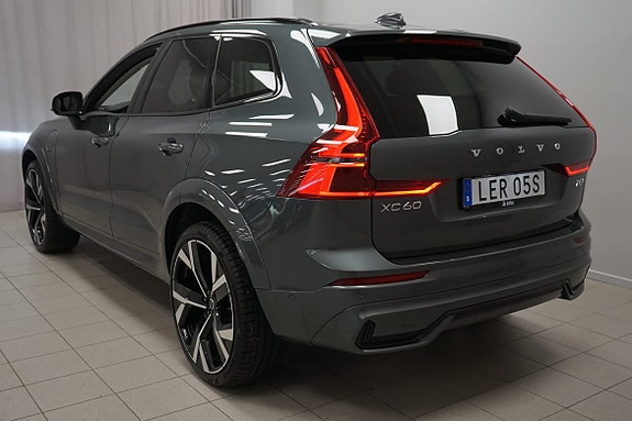 Volvo XC60 3 of 5