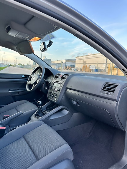 Volkswagen Golf V 8 of 11