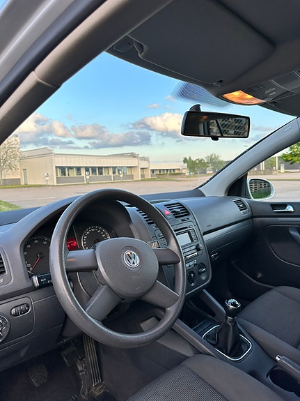 Volkswagen Golf V 11 of 11