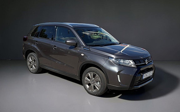 Suzuki Vitara 2 of 3