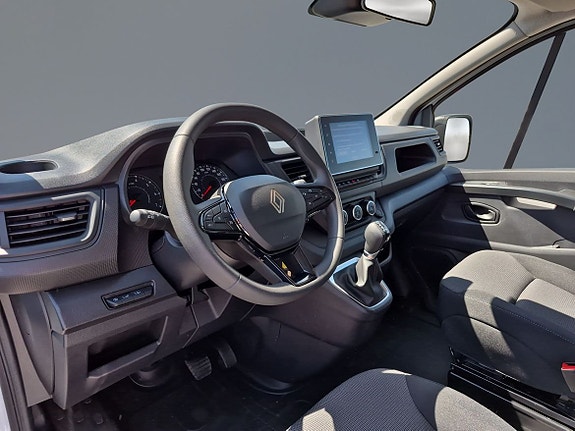 Renault Trafic 4 of 5