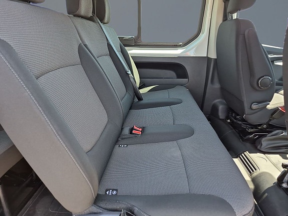 Renault Trafic 7 of 10