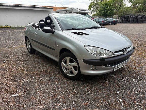 Peugeot 206 CC 2 of 5