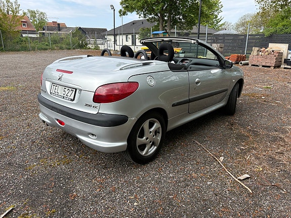 Peugeot 206 CC 4 of 5