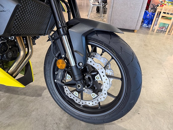 Honda CB750C Hornet E-Clutch 7 of 12
