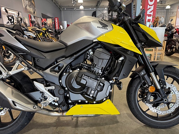 Honda CB750C Hornet E-Clutch 9 of 12