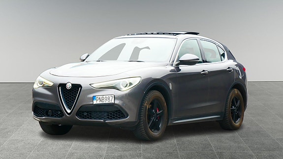 Alfa Romeo Stelvio 4 of 5