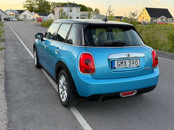 MINI Cooper 5 of 5