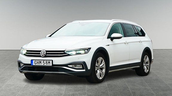 Volkswagen Passat Alltrack 9 of 16