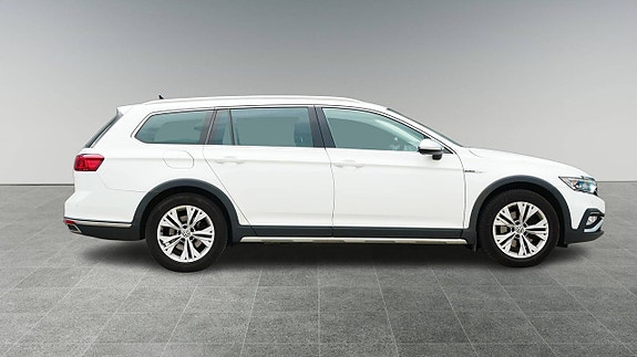 Volkswagen Passat Alltrack 5 of 5