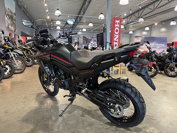 Honda XL750 Transalp 4 of 5