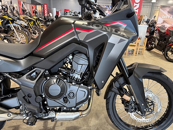 Honda XL750 Transalp 9 of 12
