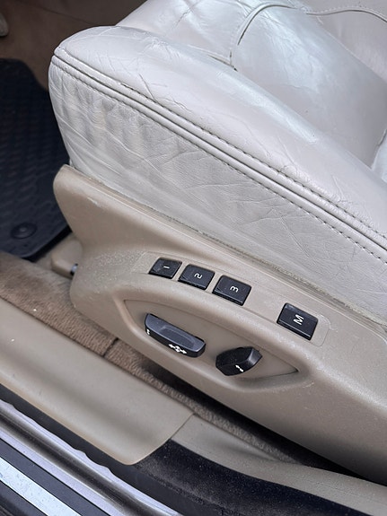 Volvo V70 8 of 14