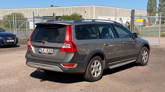 Volvo XC70 3 of 5