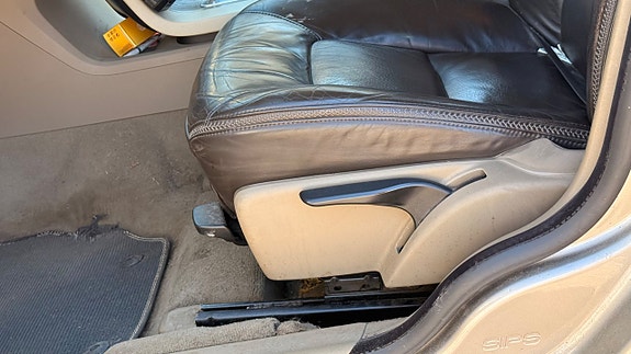Volvo XC70 9 of 20
