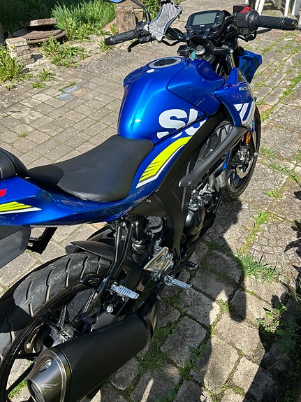 Suzuki GSX-S125 3 of 5